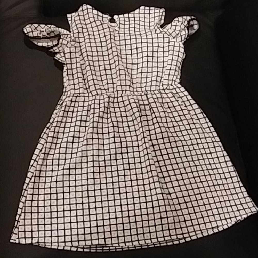 Dress - Picture 2 of 2